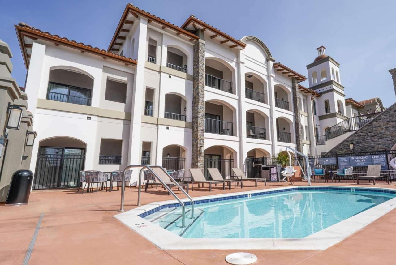 La Quinta Inn & Suites By Wyndham Санта-Крус Экстерьер фото