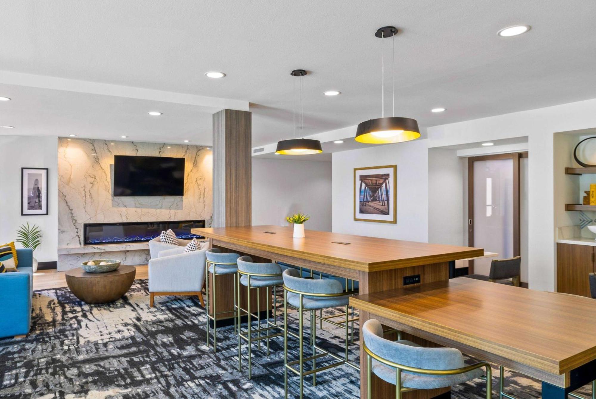 La Quinta Inn & Suites By Wyndham Санта-Крус Экстерьер фото