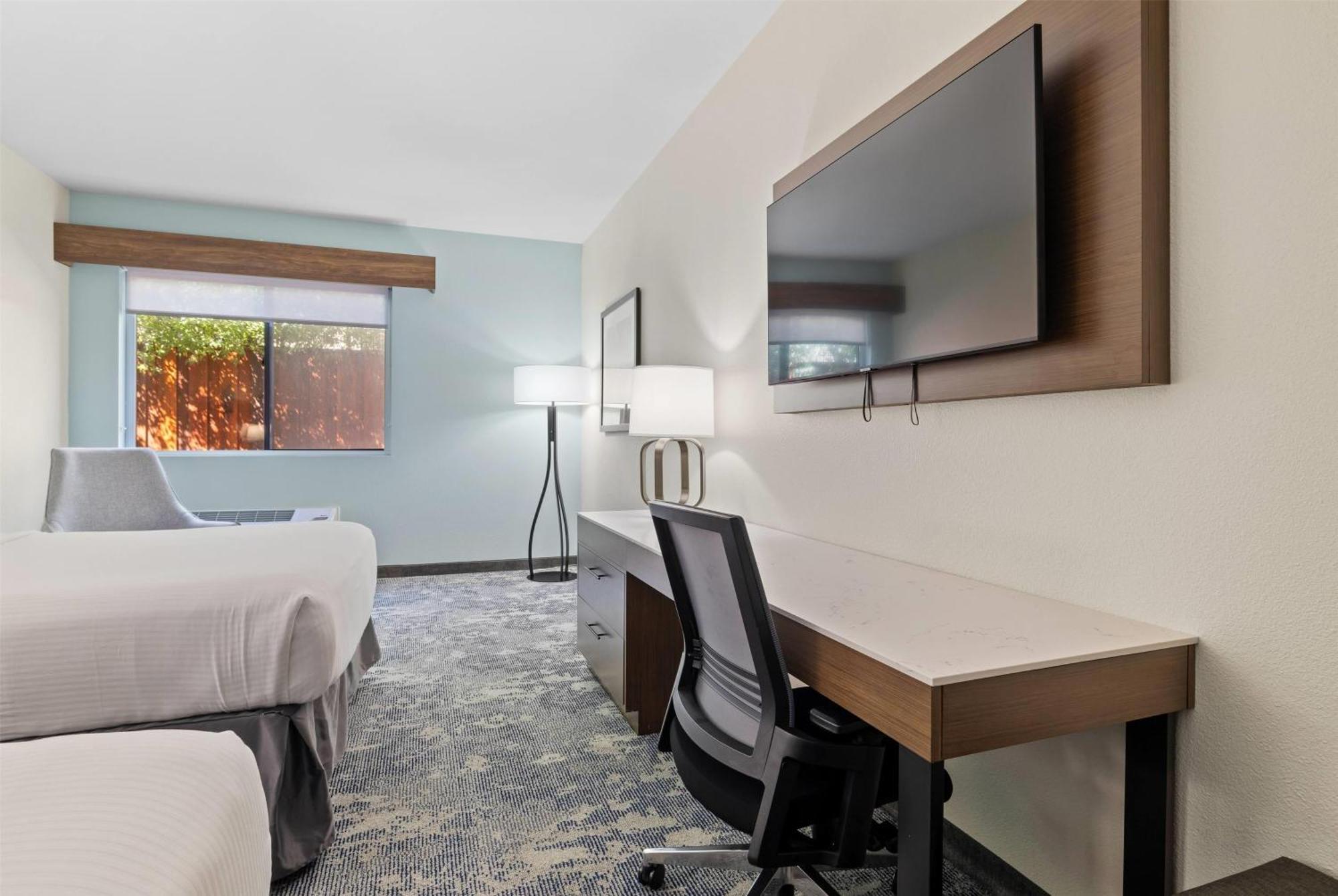 La Quinta Inn & Suites By Wyndham Санта-Крус Экстерьер фото