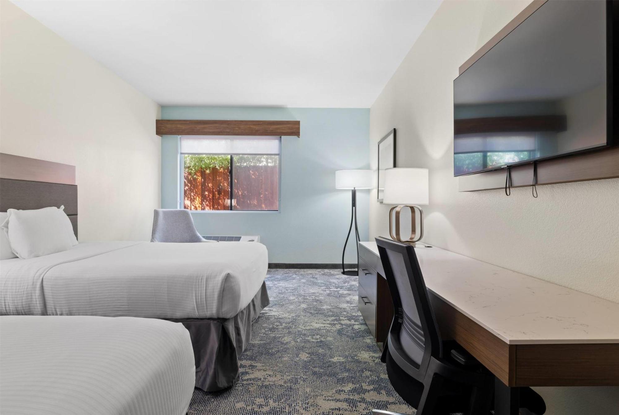 La Quinta Inn & Suites By Wyndham Санта-Крус Экстерьер фото